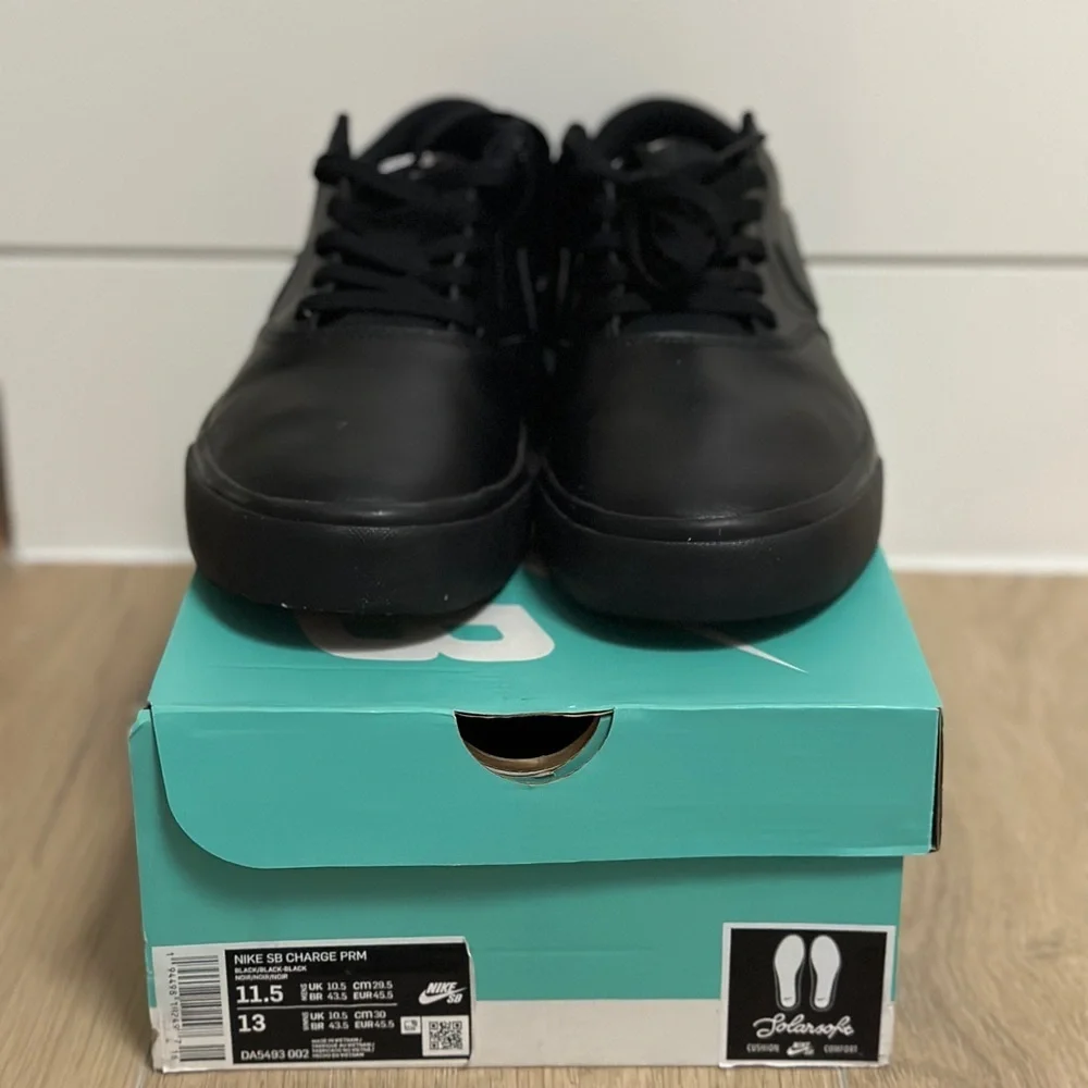 Nike SB Charge Premium